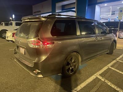 2017 Toyota Sienna 4x2, Minivan for sale #T7860A - photo 2