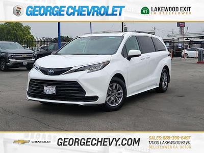 Used 2022 Toyota Sienna LE FWD, Minivan for sale #10979 - photo 1