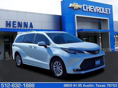 Used 2022 Toyota Sienna XLE FWD, Minivan for sale #NS089417 - photo 1