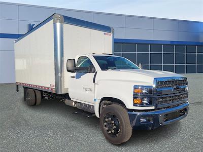 New 2024 Chevrolet Silverado 5500 Work Truck Regular Cab 2WD, 17' 11" Morgan Truck Body Fastrak Box Truck for sale #C103510 - photo 1