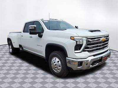 2025 Chevrolet Silverado 3500 Crew Cab 4x4, Pickup for sale #24239 - photo 1