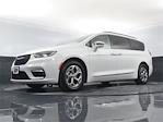 Used 2022 Chrysler Pacifica Limited FWD, Minivan for sale #R36210 - photo 16