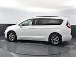 Used 2022 Chrysler Pacifica Limited FWD, Minivan for sale #R36210 - photo 3