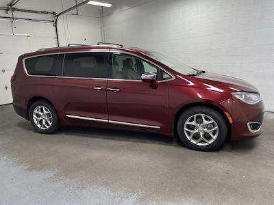 2018 Chrysler Pacifica FWD, Minivan for sale #1DW2081 - photo 2