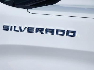 2022 Chevrolet Silverado 1500 Crew Cab 4x4, Pickup #N13922 - photo 2