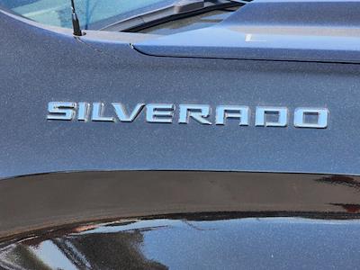 2022 Chevrolet Silverado 1500 Crew Cab 4x4, Pickup #N13925 - photo 2