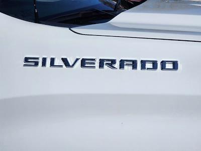 2023 Chevrolet Silverado 1500 Crew Cab 4x4, Pickup #Q91263 - photo 2