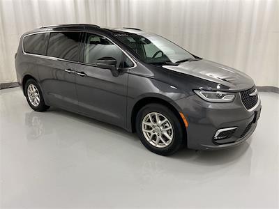 Used 2021 Chrysler Pacifica Touring L FWD, Minivan for sale #49671AQ - photo 1