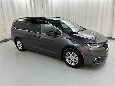 Used 2022 Chrysler Pacifica Touring L FWD, Minivan for sale #50294AQ - photo 1