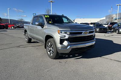 New 2025 Chevrolet Silverado 1500 LT Crew Cab 4WD, Pickup for sale #B23660 - photo 1