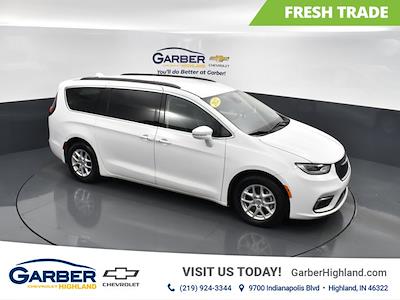 Used 2022 Chrysler Pacifica Touring L FWD, Minivan for sale #21140643T - photo 1