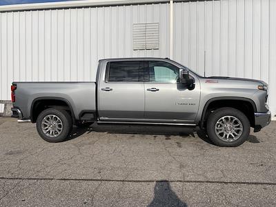 2025 Chevrolet Silverado 2500 Crew Cab 4x4, Pickup for sale #29243 - photo 2