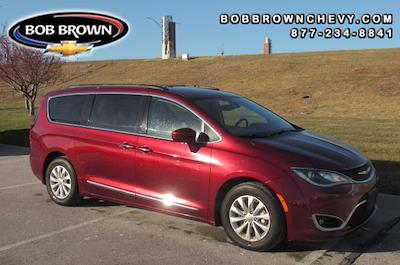 Used 2017 Chrysler Pacifica Touring L FWD, Minivan for sale #JP132256A - photo 1