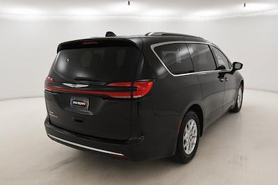 Used 2021 Chrysler Pacifica Touring L FWD, Minivan for sale #JP592094 - photo 2