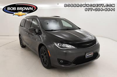 Used 2018 Chrysler Pacifica Touring Plus FWD, Minivan for sale #RR177132B - photo 1
