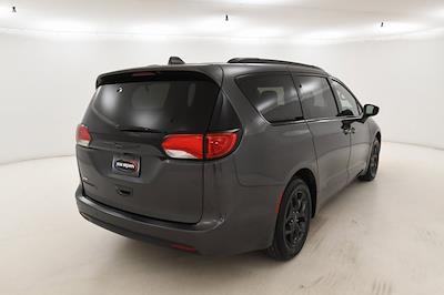 Used 2018 Chrysler Pacifica Touring Plus FWD, Minivan for sale #RR177132B - photo 2