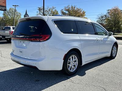 Used 2021 Chrysler Pacifica Touring L FWD, Minivan for sale #597403 - photo 2