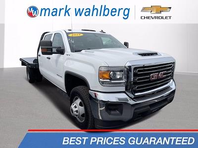 Used 2019 GMC Sierra 3500 Base Crew Cab 4x4, Flatbed Truck for sale #PCA113002 - photo 1