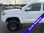 Used 2017 Toyota Tacoma SR5 Extra Cab 4WD, Pickup for sale #BFB240390B - photo 5