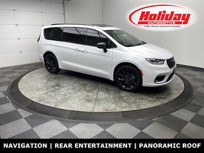 2023 Chrysler Pacifica AWD, Minivan for sale #T4147 - photo 1