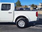 Used 2017 Nissan Frontier SV Crew Cab 4x4, Pickup for sale #SCL240831A - photo 4