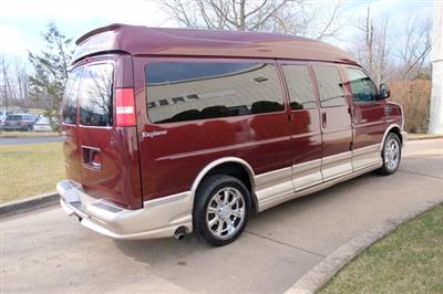 Used 2011 Chevrolet Express 2500 LT 4x2, Passenger Van for sale #C00858X - photo 2