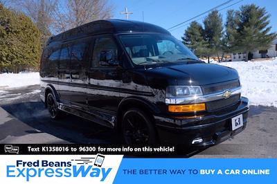 Used 2019 Chevrolet Express 2500 4x2, Passenger Van for sale #C101381 - photo 1