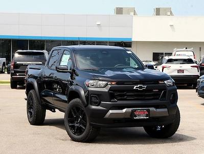 New 2024 Chevrolet Colorado Trail Boss Crew Cab 4x4, Pickup for sale #W174788 - photo 1