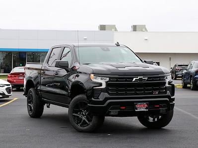 New 2025 Chevrolet Silverado 1500 LT Crew Cab 4x4, Pickup for sale #W175172 - photo 1