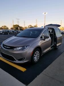 Used 2018 Chrysler Pacifica Touring L FWD, Minivan for sale #WU212400A - photo 1