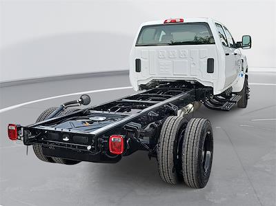 2023 Chevrolet Silverado 5500 Crew Cab DRW 4x4, Cab Chassis for sale #T23370 - photo 2