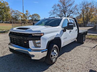 Used 2022 Chevrolet Silverado 3500 Work Truck Crew Cab 4WD, Knapheide PGTB Utility Gooseneck Flatbed Truck for sale #P7046 - photo 2