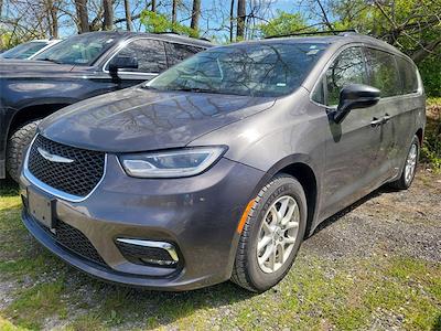 Used 2022 Chrysler Pacifica Touring L FWD, Minivan for sale #P2660 - photo 1