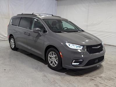 Used 2022 Chrysler Pacifica Touring L FWD, Minivan for sale #DP55911 - photo 1