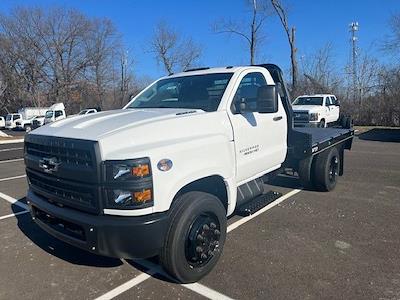 New 2023 Chevrolet Silverado 4500 Work Truck Regular Cab 4x2, 9' 4" Wil-Ro Freedom Flatbed Truck for sale #23CC1768 - photo 1