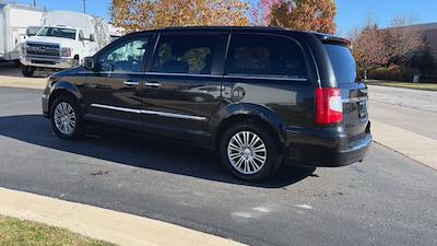 Used 2014 Chrysler Town and Country FWD, Minivan for sale #4C392S - photo 2