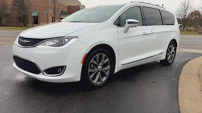 2019 Chrysler Pacifica FWD, Minivan for sale #4C416A - photo 2