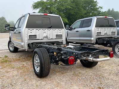 2024 Ford F-350 Crew Cab SRW 4x2, Cab Chassis for sale #574407 - photo 2