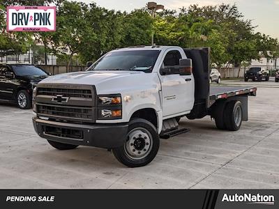 Used 2020 Chevrolet Silverado 5500 Work Truck Regular Cab 4x2, Flatbed Truck for sale #LH273316 - photo 1