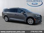 Used 2022 Chrysler Pacifica Limited FWD, Minivan for sale #P10616 - photo 3