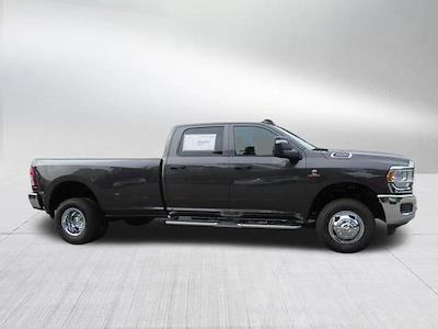 2024 Ram 3500 Crew Cab DRW 4x4, Pickup for sale #640169 - photo 2