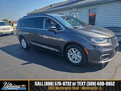 Used 2022 Chrysler Pacifica Touring L FWD, Minivan for sale #2242620 - photo 1