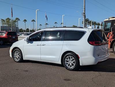 Used 2022 Chrysler Pacifica Touring L FWD, Minivan for sale #P13556 - photo 2