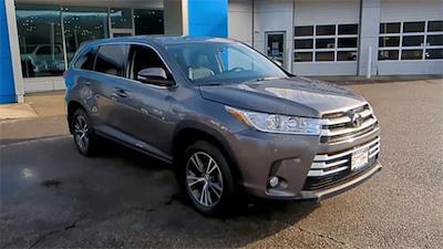 Used 2017 Toyota Highlander LE Plus AWD, SUV for sale #13302A - photo 1