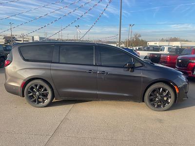 Used 2020 Chrysler Pacifica Touring FWD, Minivan for sale #721448A - photo 1