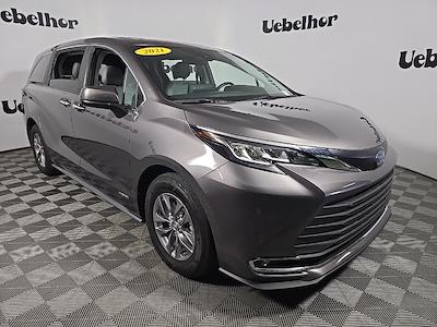 Used 2021 Toyota Sienna XLE FWD, Minivan for sale #721527 - photo 1