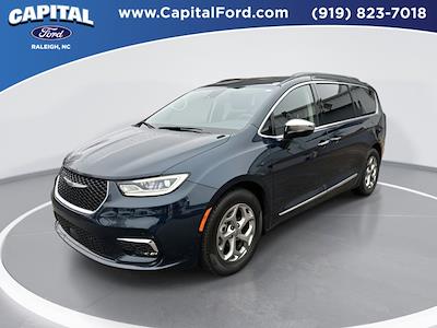 Used 2023 Chrysler Pacifica Limited FWD, Minivan for sale #IC60804 - photo 1