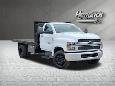 New 2024 Chevrolet Silverado 5500 Work Truck Regular Cab RWD, Knapheide Heavy-Hauler Junior Flatbed Truck for sale #CR52106 - photo 1