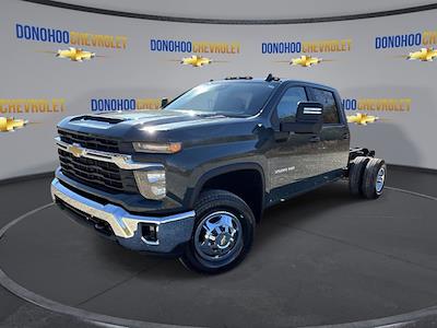 New 2025 Chevrolet Silverado 3500 LT Crew Cab 4WD, Cab Chassis for sale #78525 - photo 1