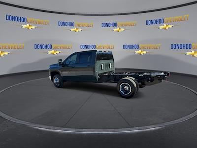 2025 Chevrolet Silverado 3500 Crew Cab 4WD, Cab Chassis for sale #78525 - photo 2